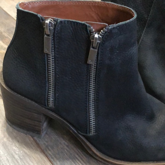Lucky Brand Roquee Black Double Zip Ankle Boots - Picture 2 of 13